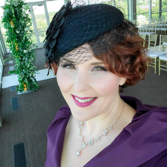 Meet your Posher, Elisha - Picture 2 of 3